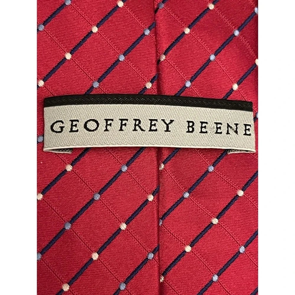Geoffrey Beene Red Blue 100% Silk Men’s Neck Tie Made In China